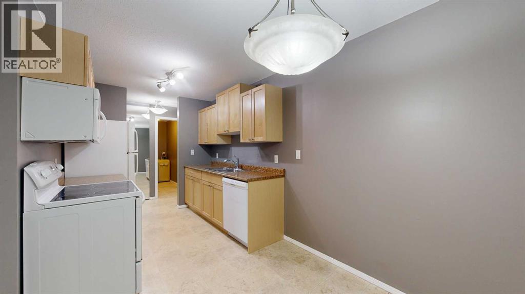 #206 4808 45 Street - 8