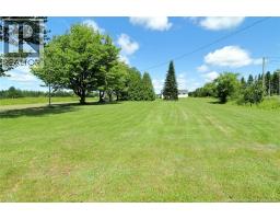 Bath (# pieces 1-6) - 6365 Rte 10, Upper Salmon Creek, NB E4A1E2 Photo 6