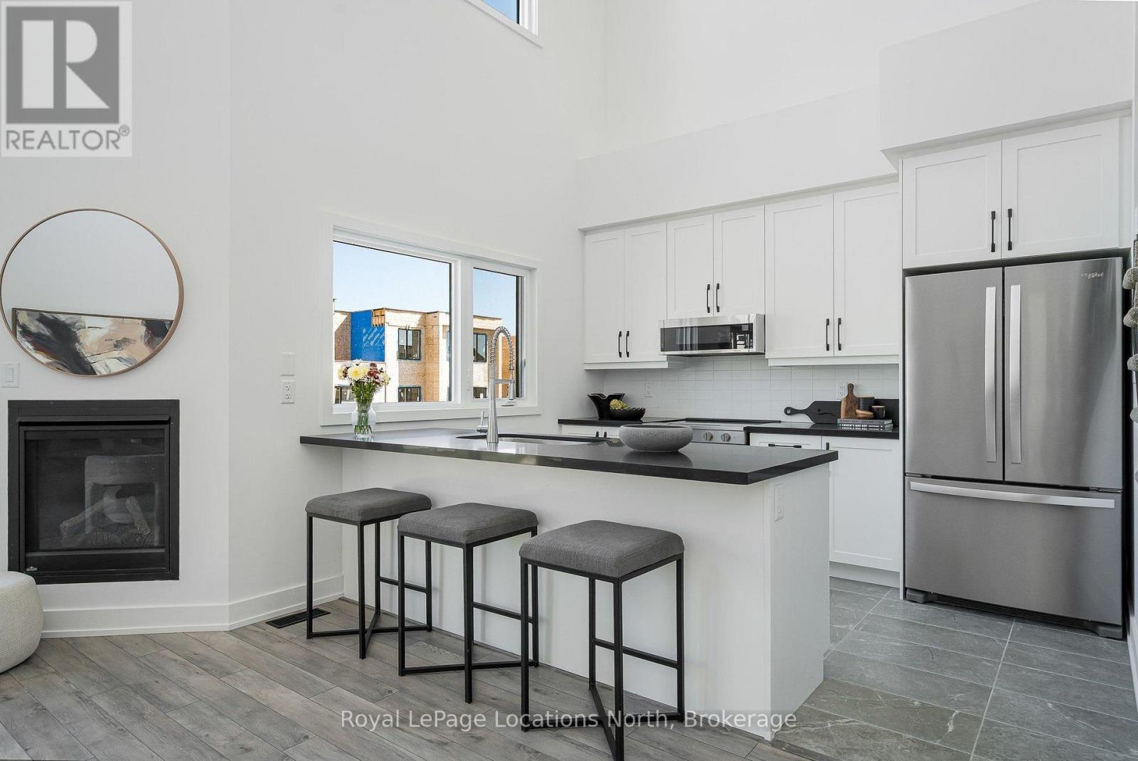 214 STONELEIGH DRIVE - 11
