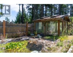 4622 Sailor Rd, Pender Island, BC V0N2M0 Photo 14