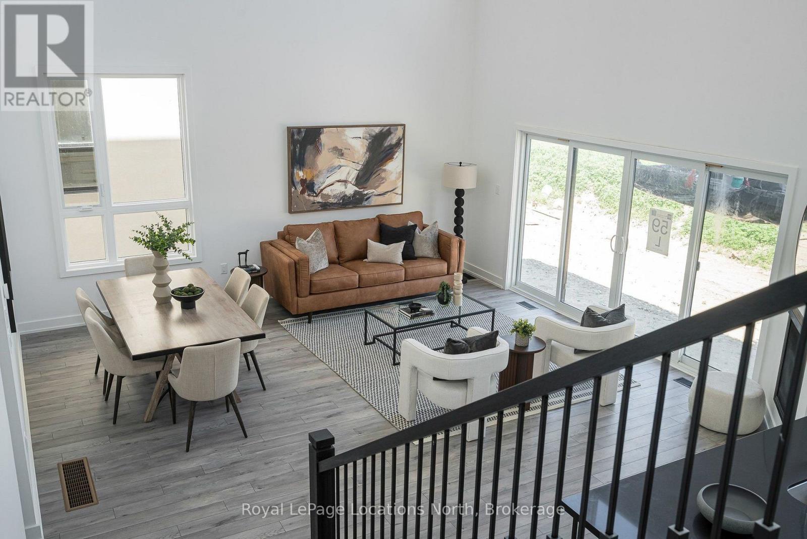 214 STONELEIGH DRIVE - 29