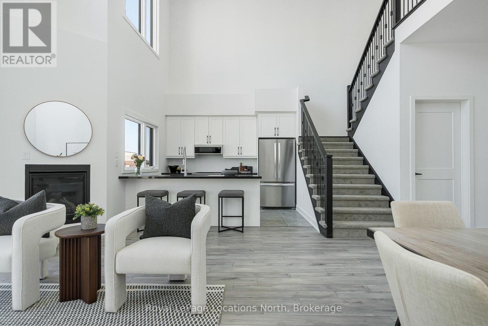 214 STONELEIGH DRIVE - 6