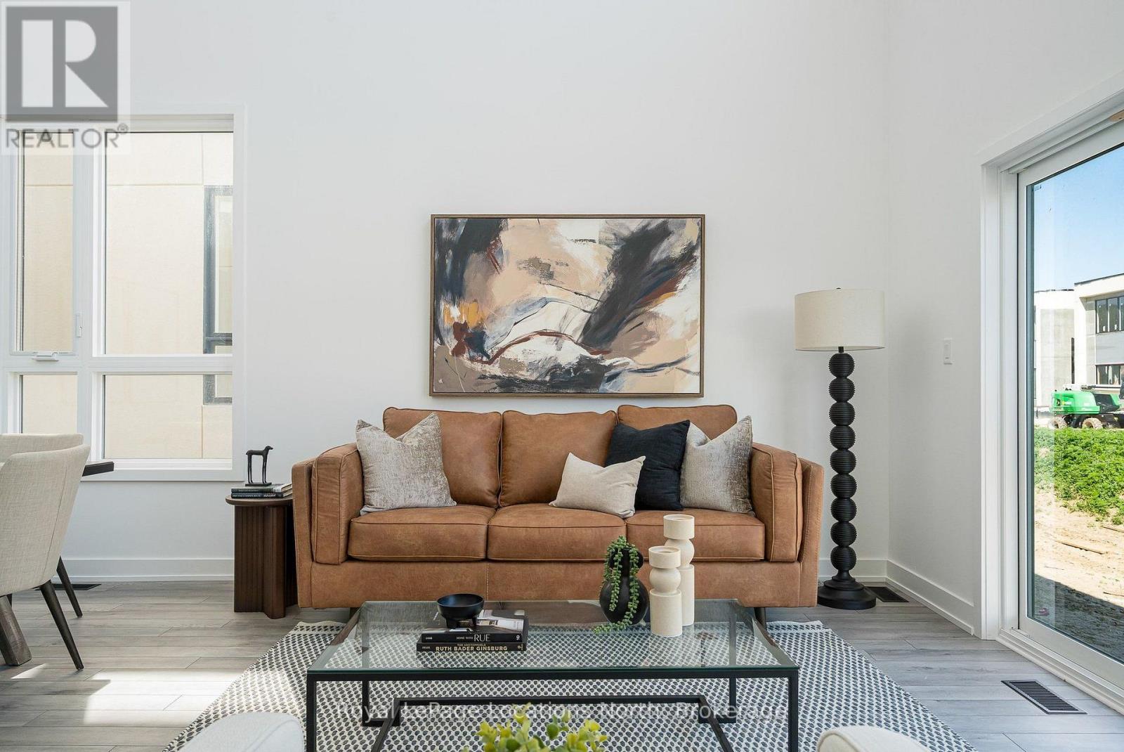 214 STONELEIGH DRIVE - 8