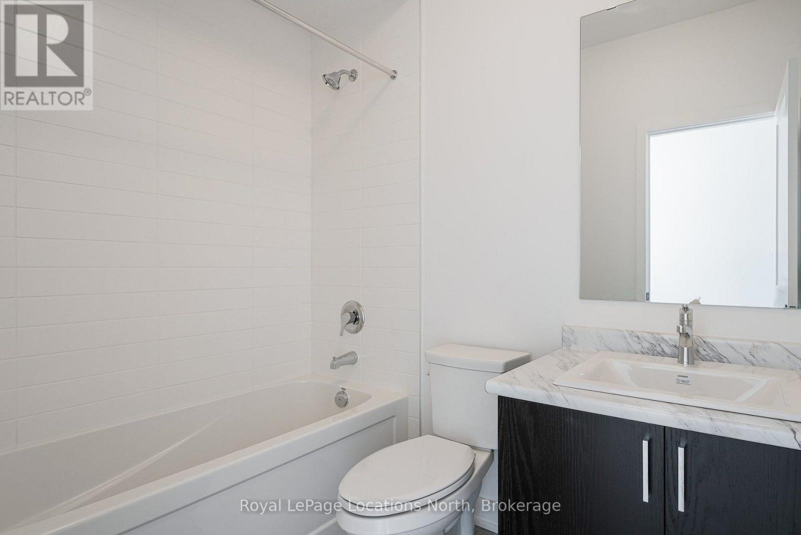 214 STONELEIGH DRIVE - 26