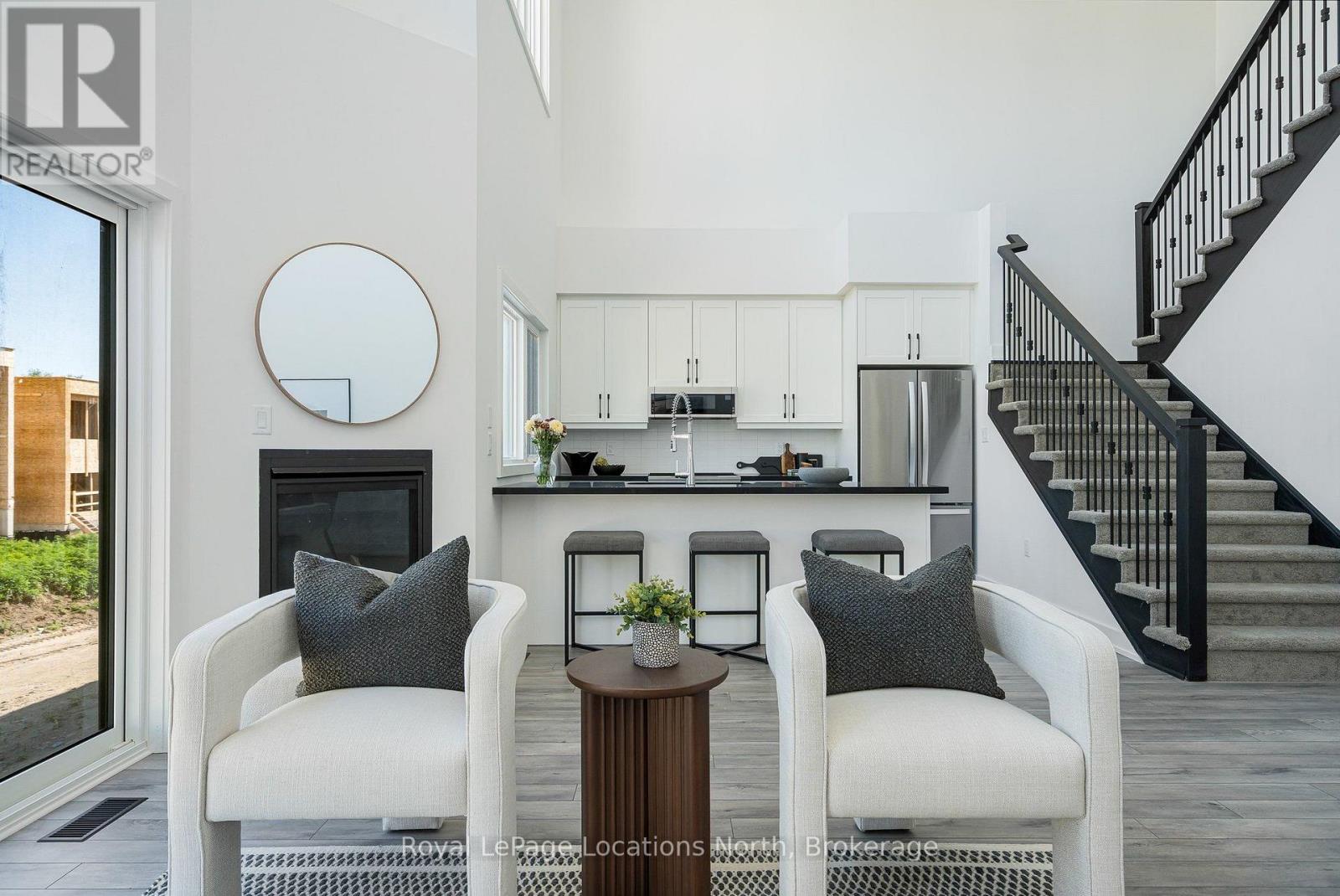 214 STONELEIGH DRIVE - 9