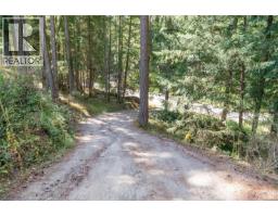 4622 Sailor Rd, Pender Island, BC V0N2M0 Photo 16