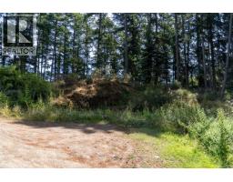 4622 Sailor Rd, Pender Island, BC V0N2M0 Photo 7