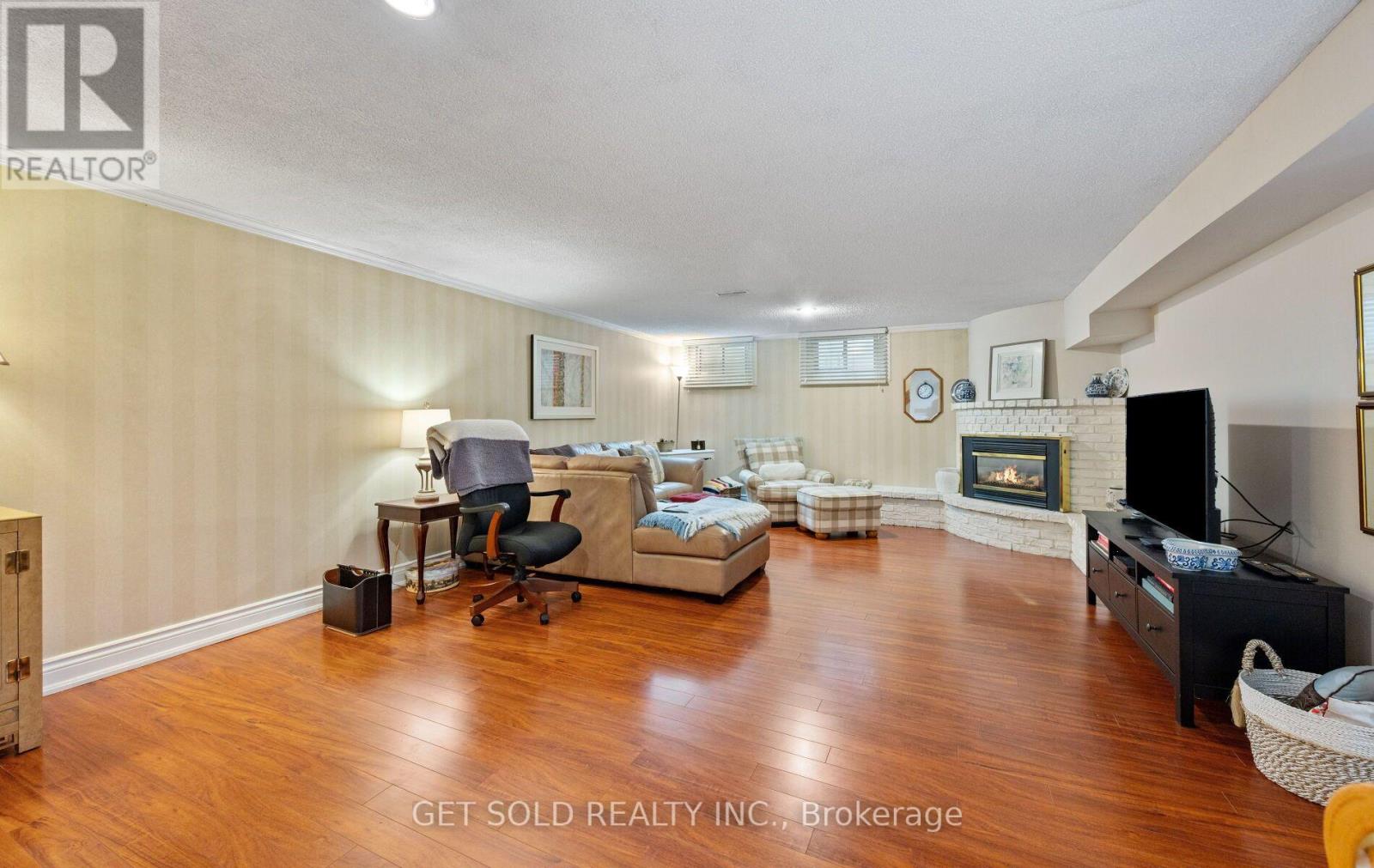 240 MILL ROAD - 23