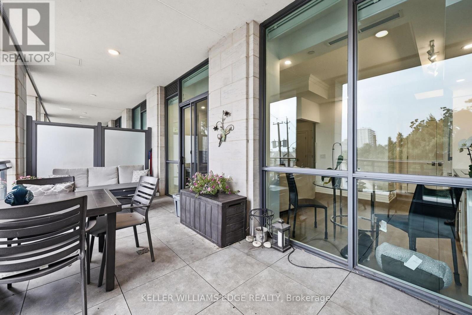 #202 2060 LAKESHORE ROAD - 34