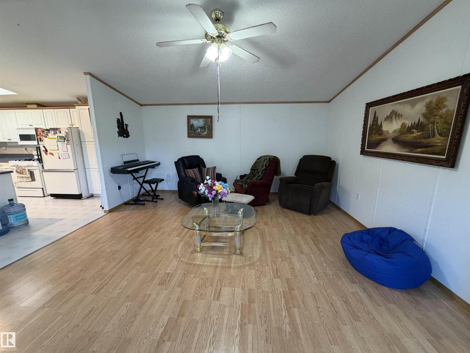 6118 Hwy 16 - 16