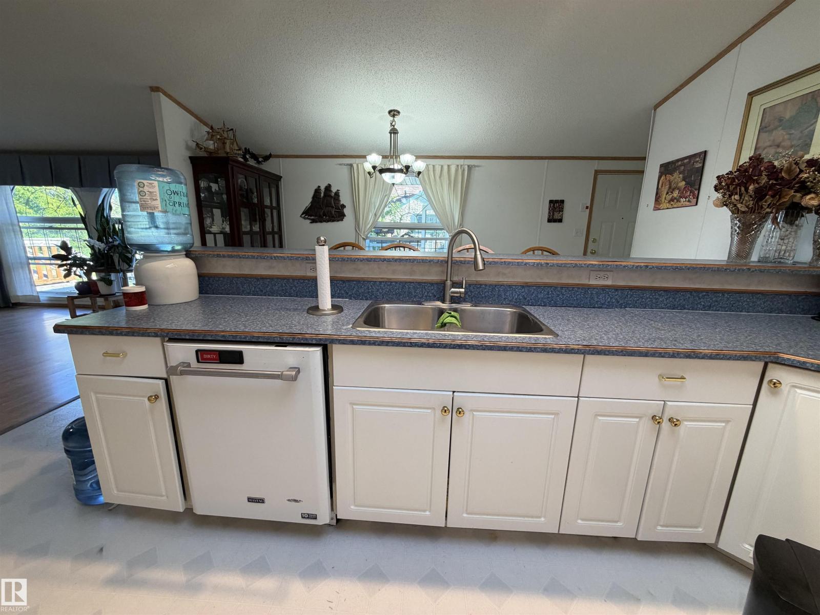 6118 Hwy 16 - 20
