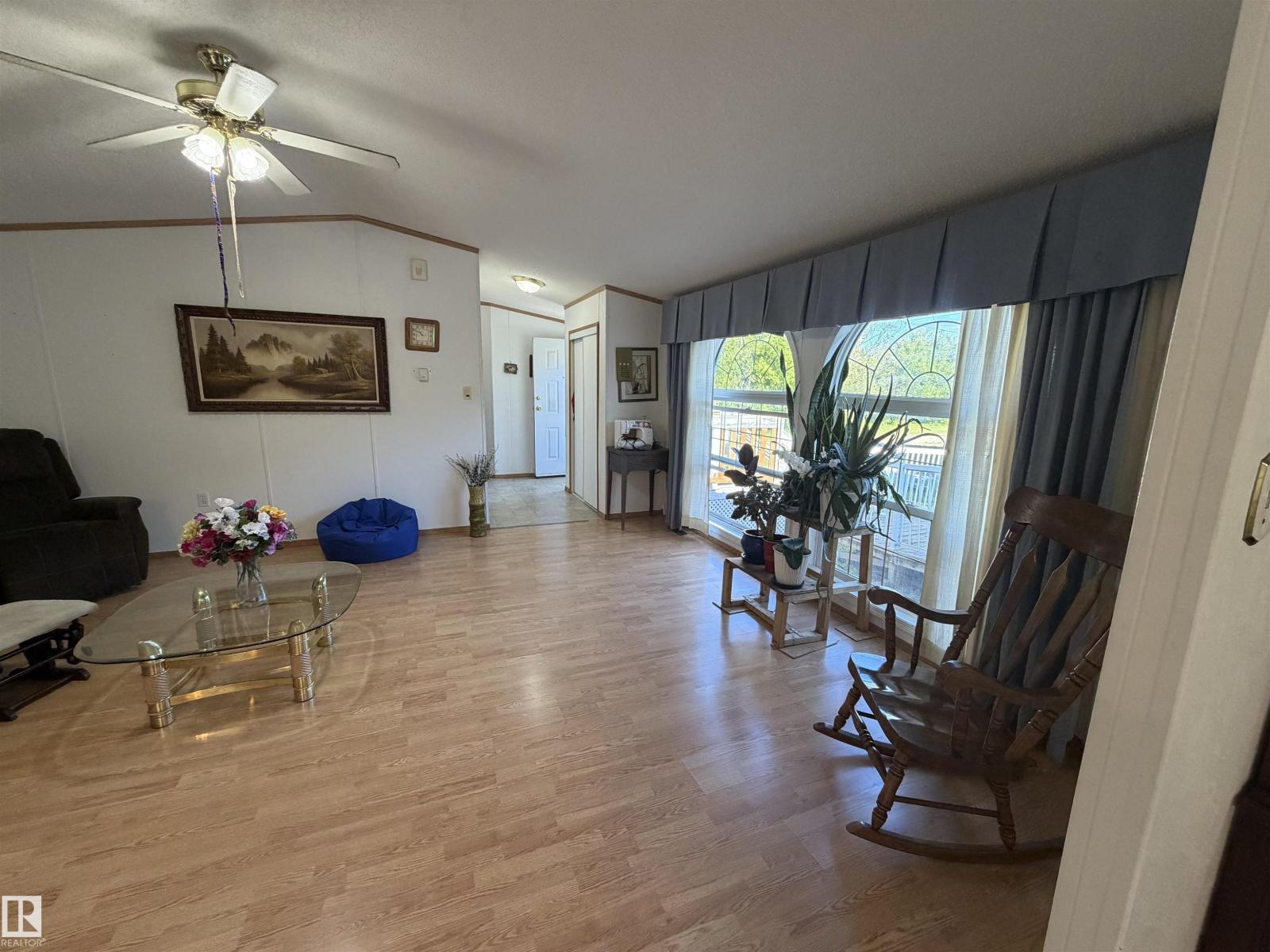 6118 Hwy 16 - 22