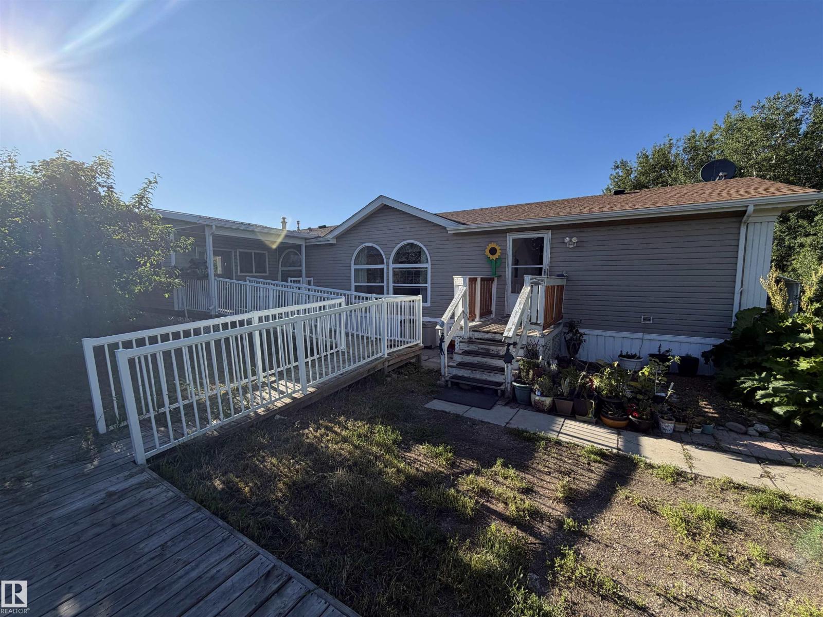 6118 Hwy 16 - 33