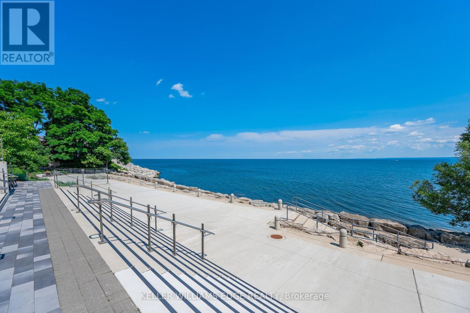 #202 2060 LAKESHORE ROAD - 39
