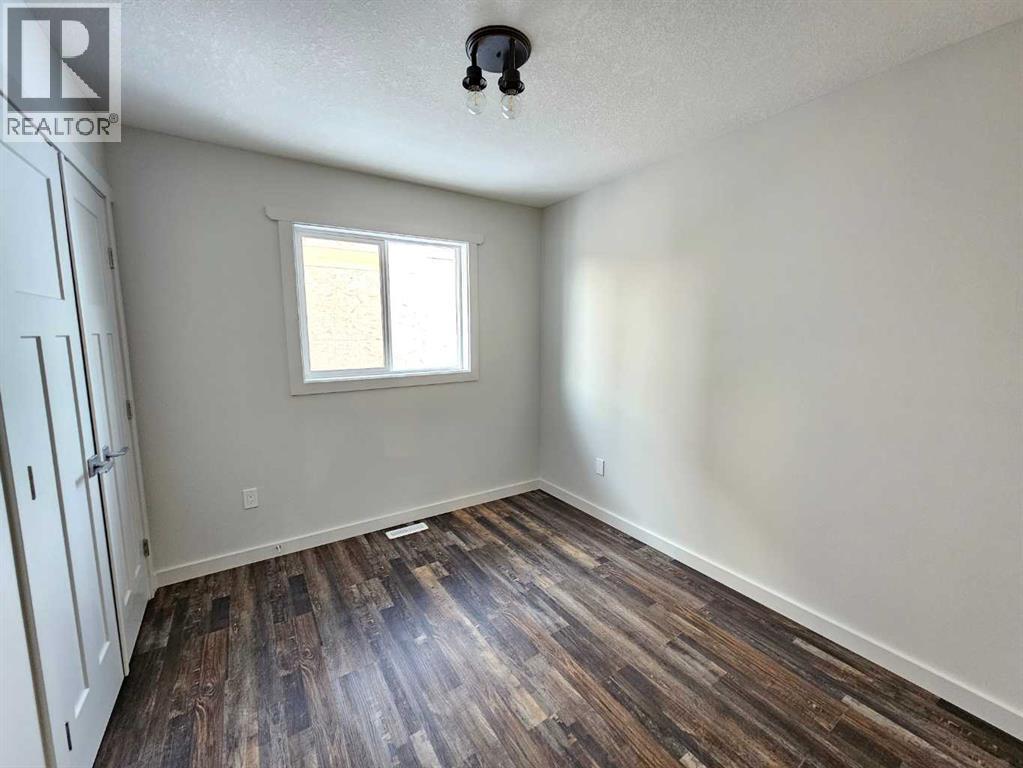 9215 94a Avenue - 23