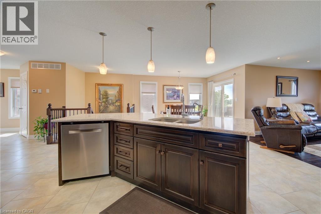 16 ENGLISH Crescent - 8