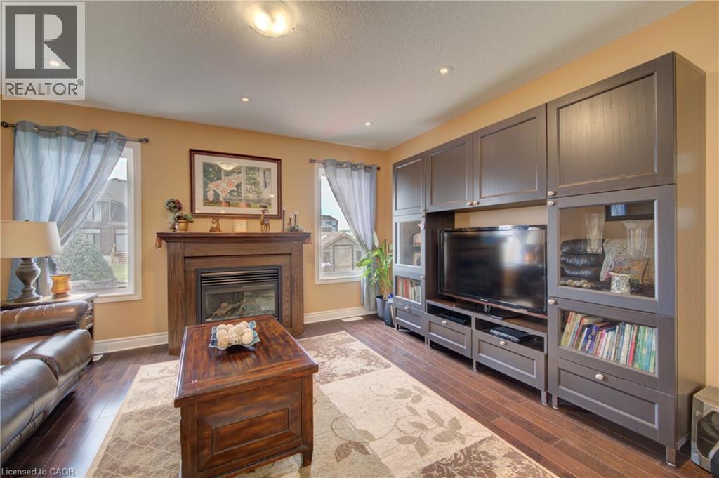 16 ENGLISH Crescent - 14