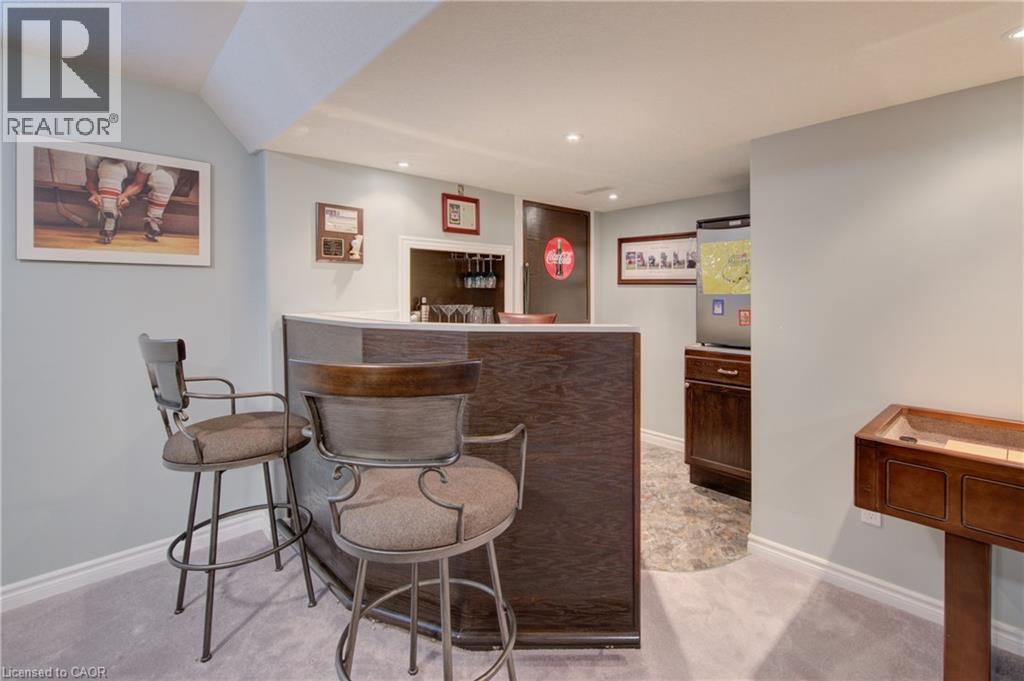 16 ENGLISH Crescent - 25