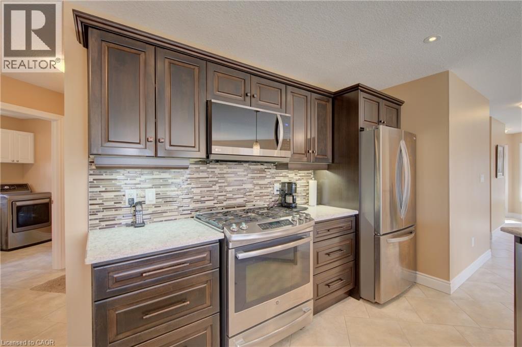 16 ENGLISH Crescent - 9