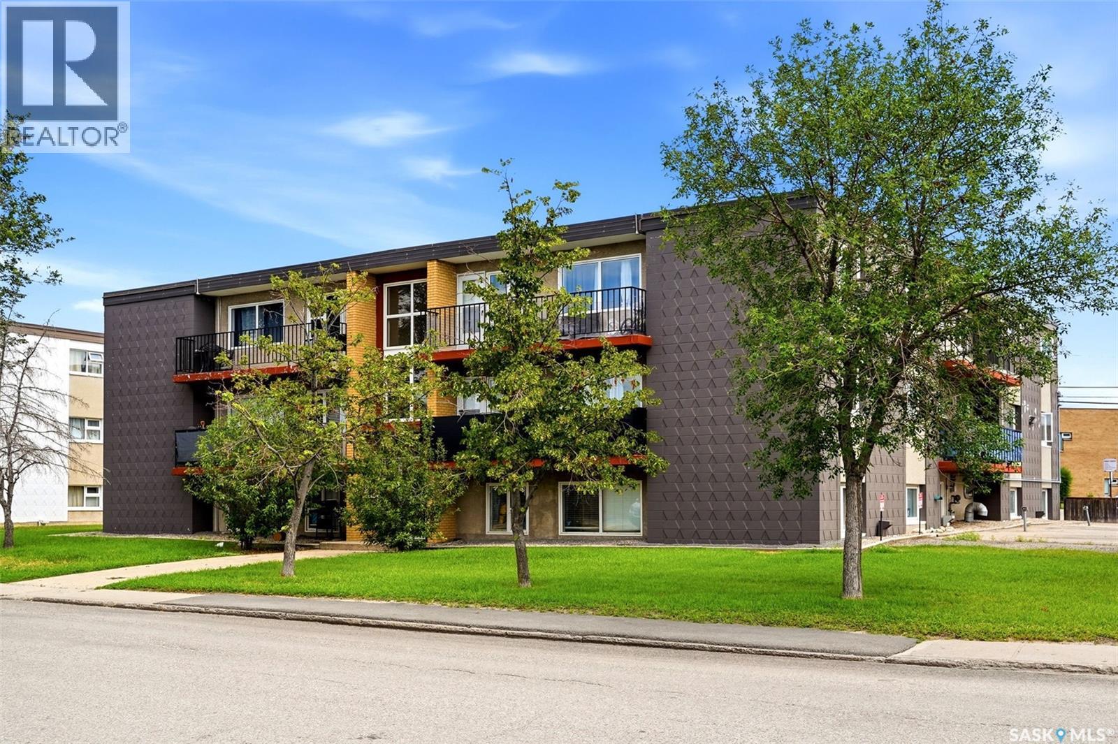 #6 405 Lorne STREET N - 24
