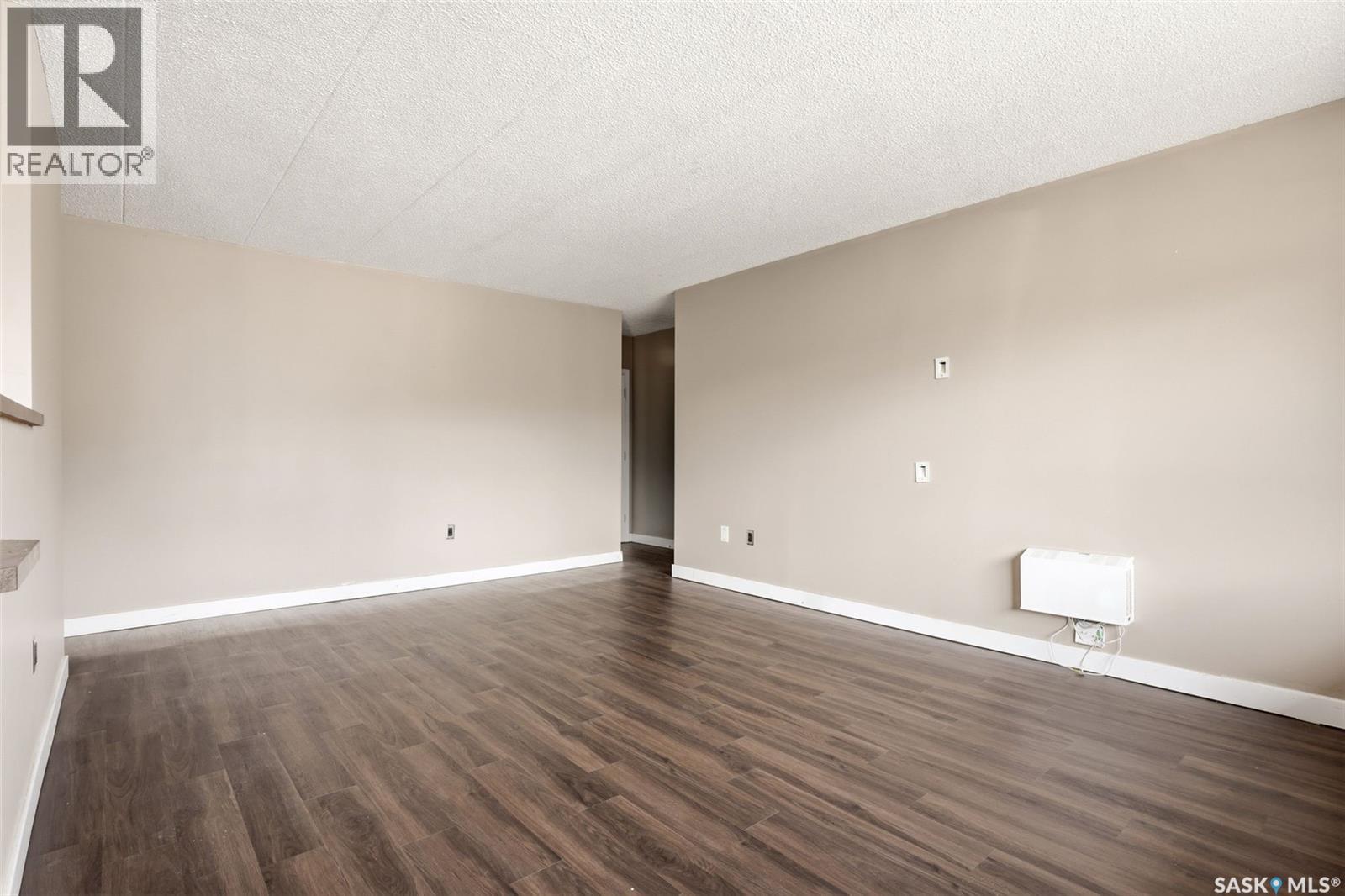 #6 405 Lorne STREET N - Image 4