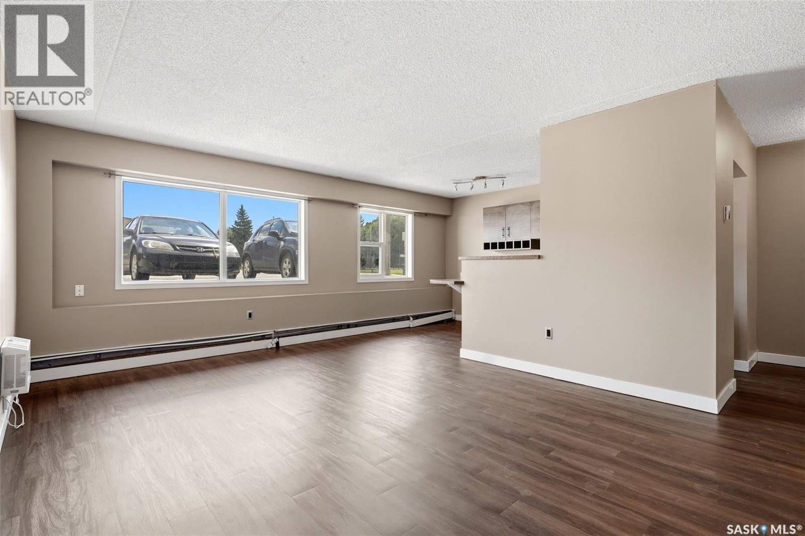 #6 405 Lorne STREET N - Image 5