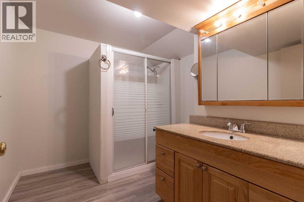 28 Rossdale Street SE - 35