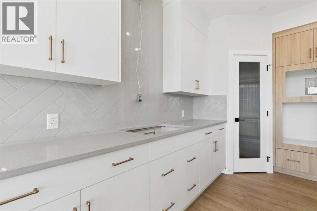 546 Hotchkiss Manor - 8