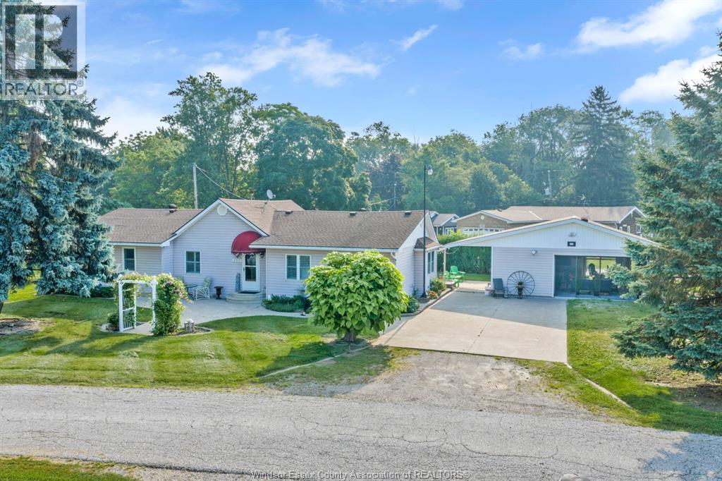 290 WAWA CRESCENT - 1