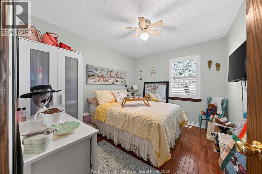 290 WAWA CRESCENT - 42