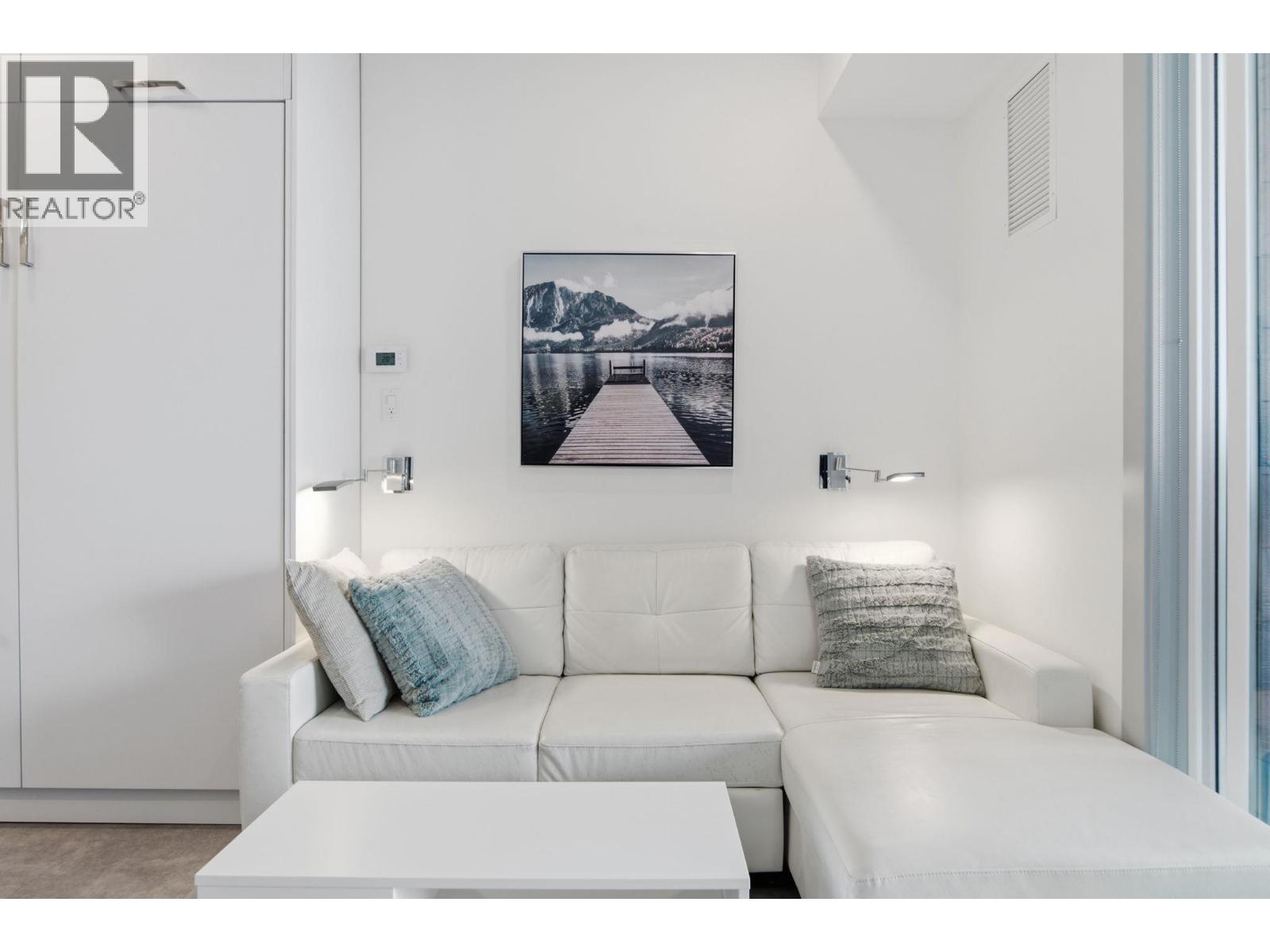 210 3475 Granite Close, Kelowna