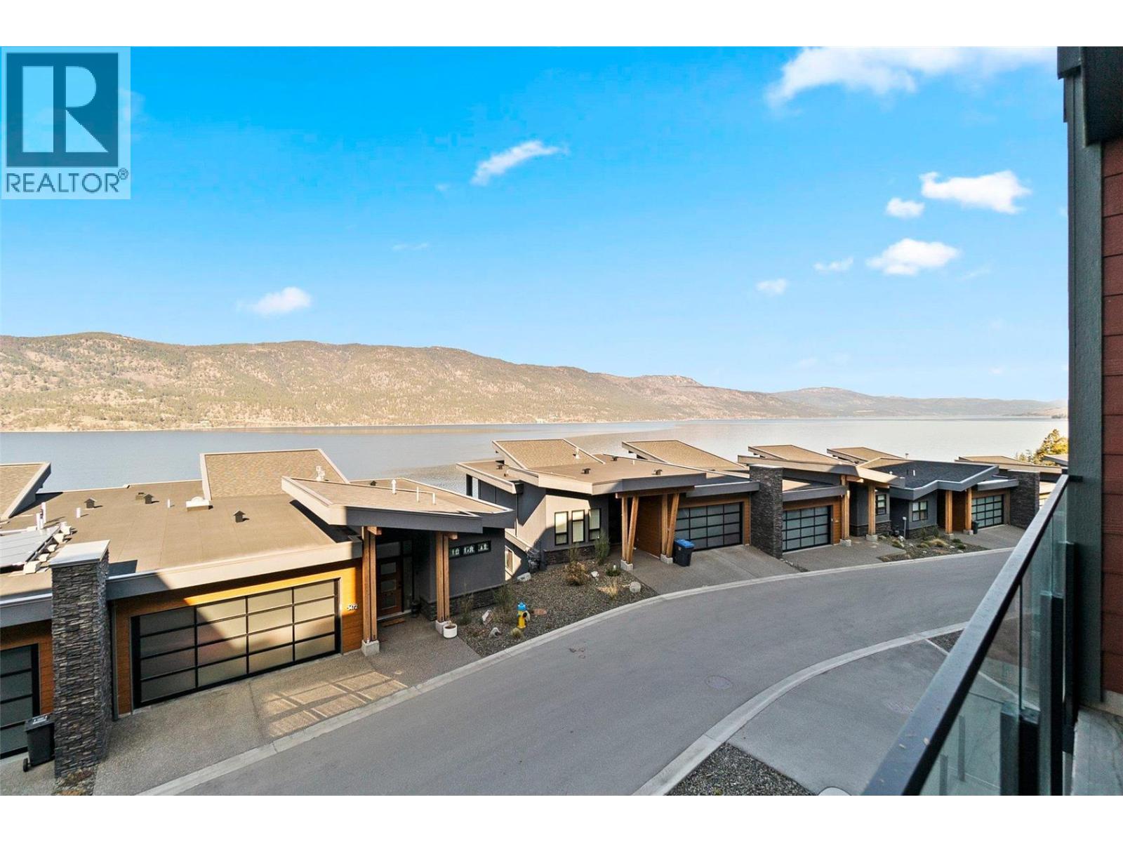 210 3475 Granite Close, Kelowna