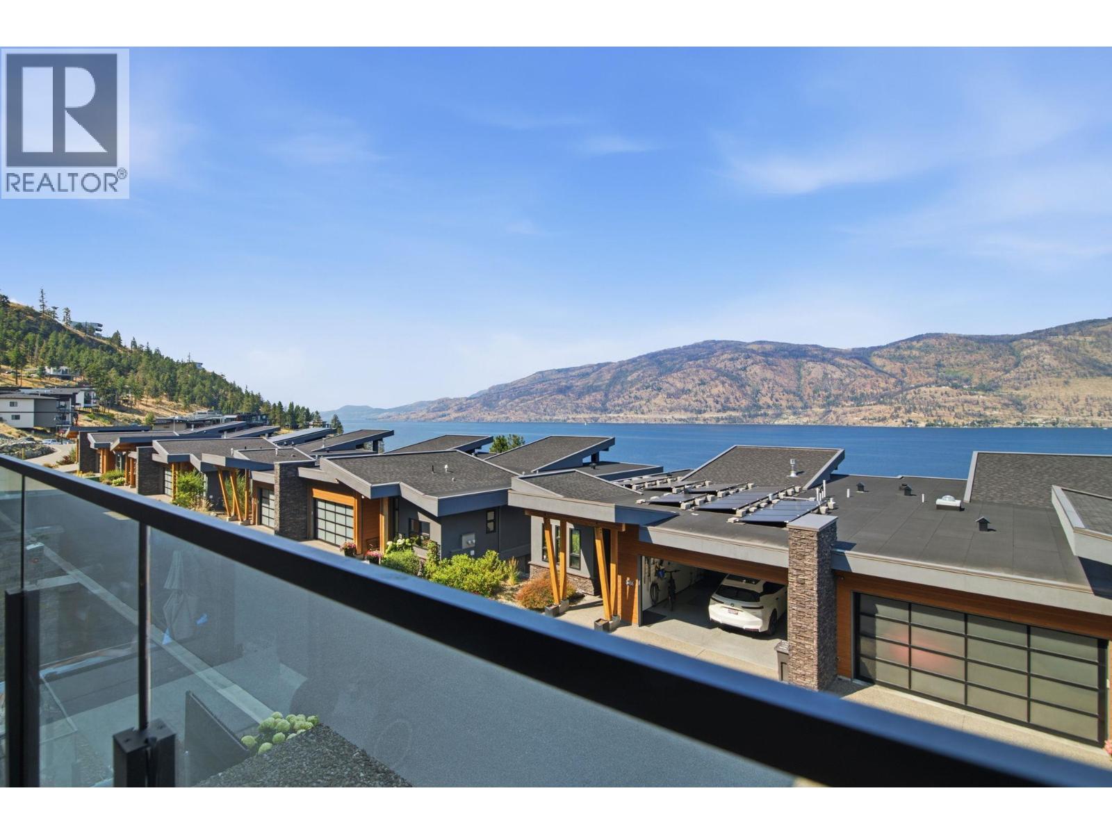 210 3475 Granite Close, Kelowna
