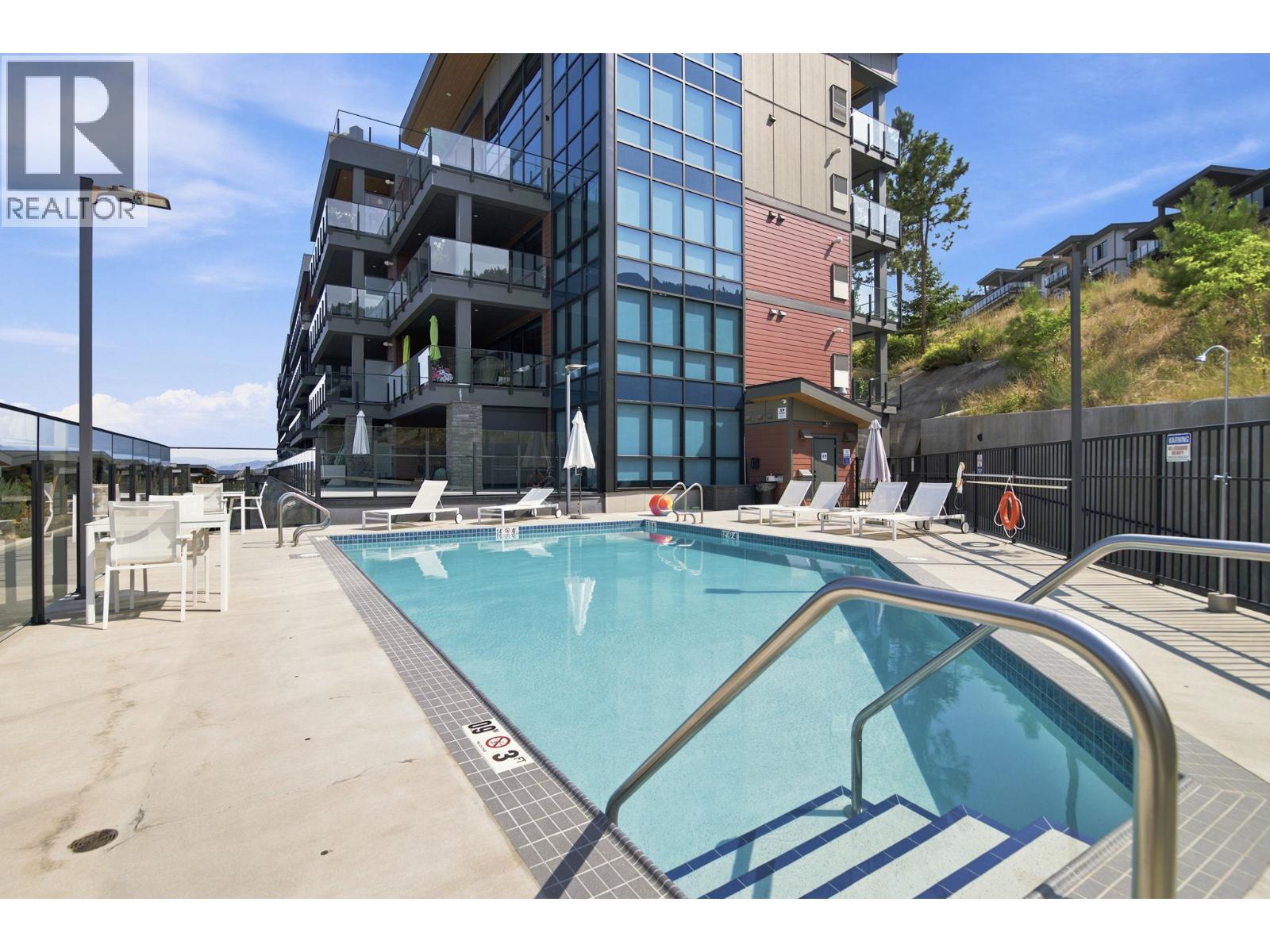 210 3475 Granite Close, Kelowna