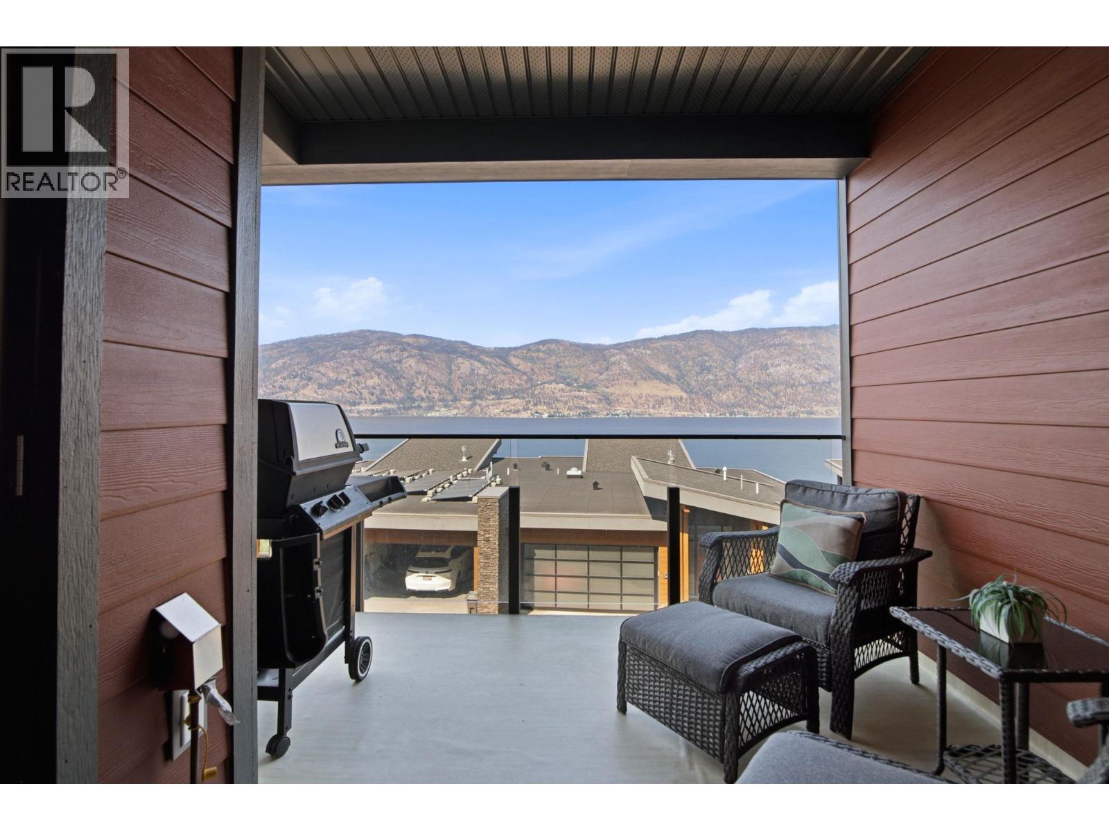 210 3475 Granite Close, Kelowna