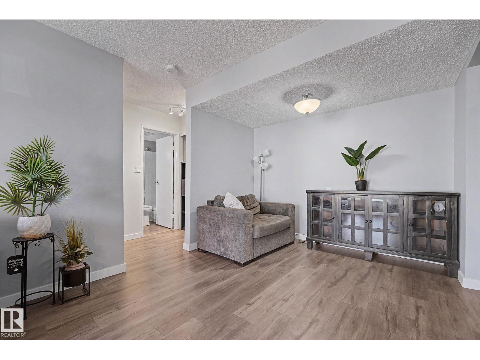 #101 7203 171 ST NW - 16