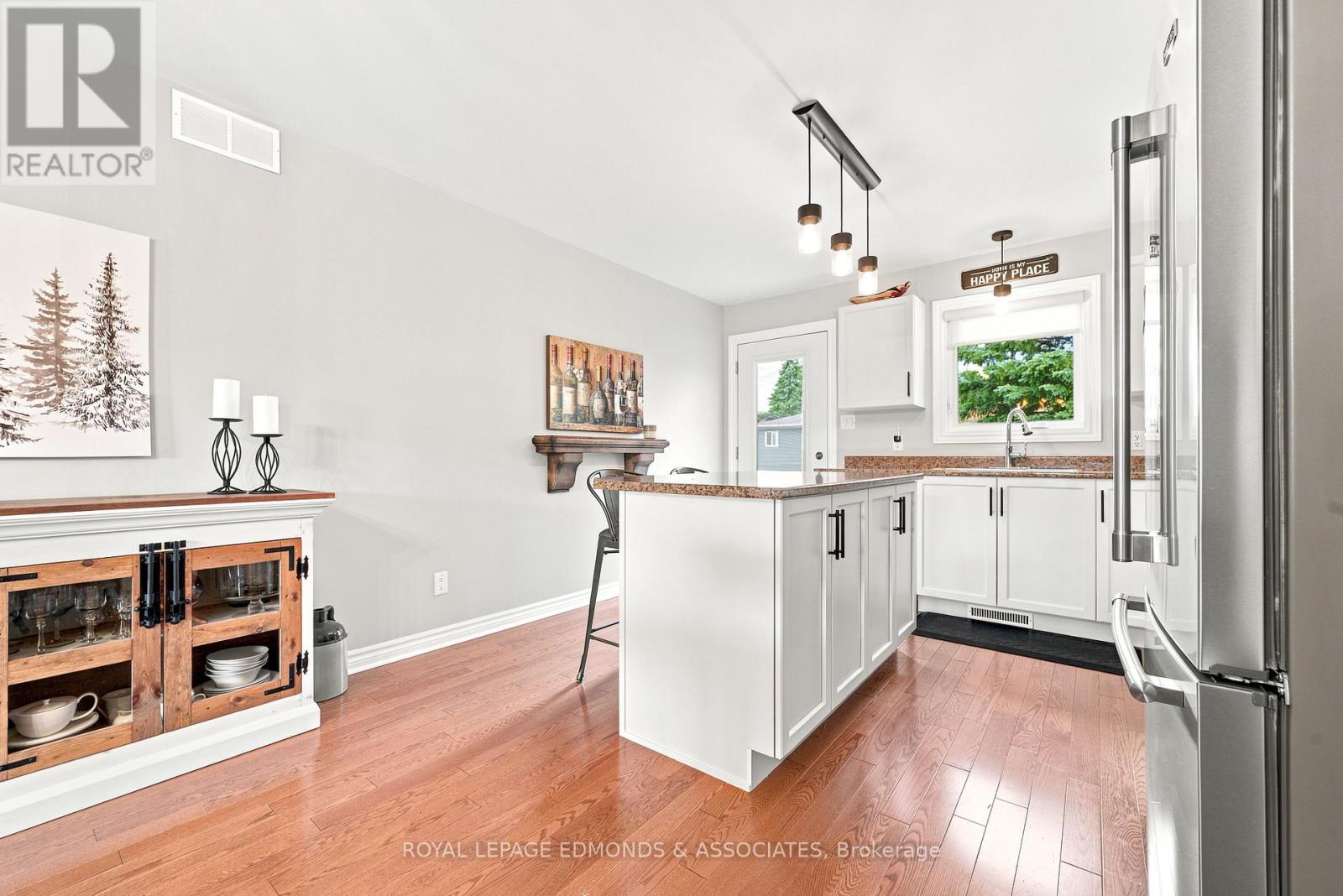 375 PATRICIA AVENUE - 13