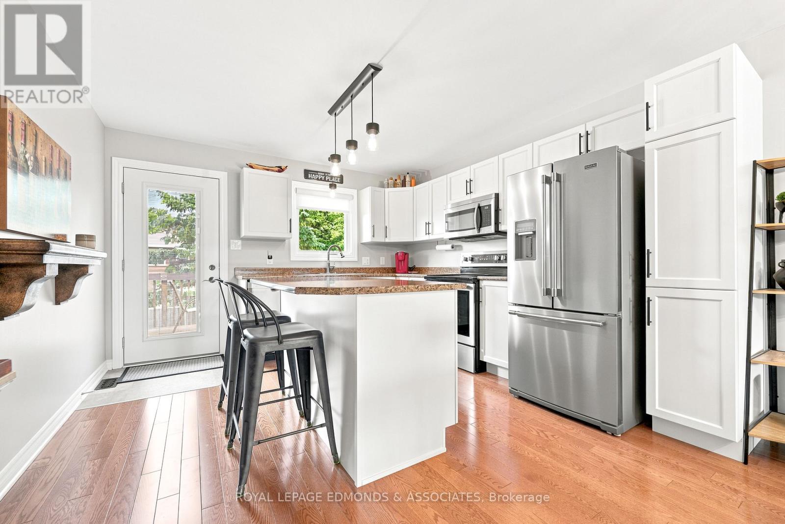375 PATRICIA AVENUE - 14