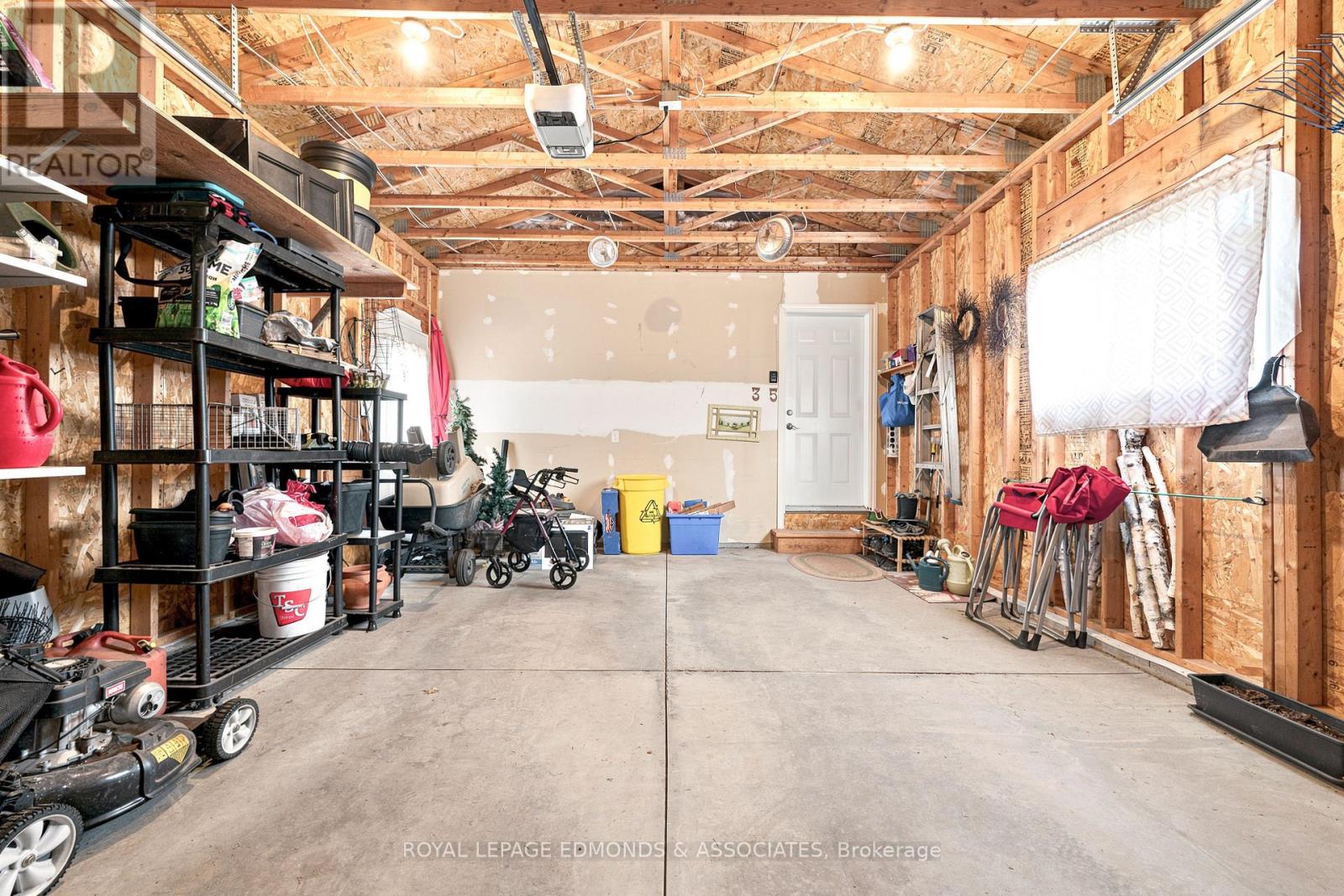 375 PATRICIA AVENUE - 32