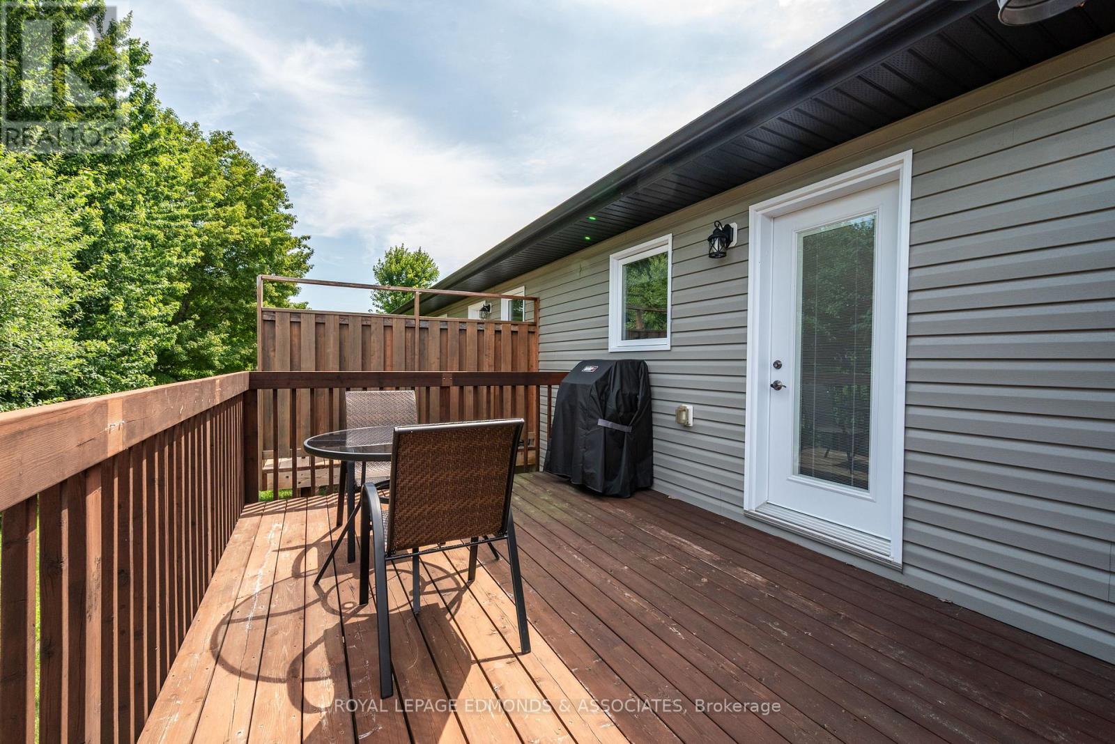 375 PATRICIA AVENUE - 35