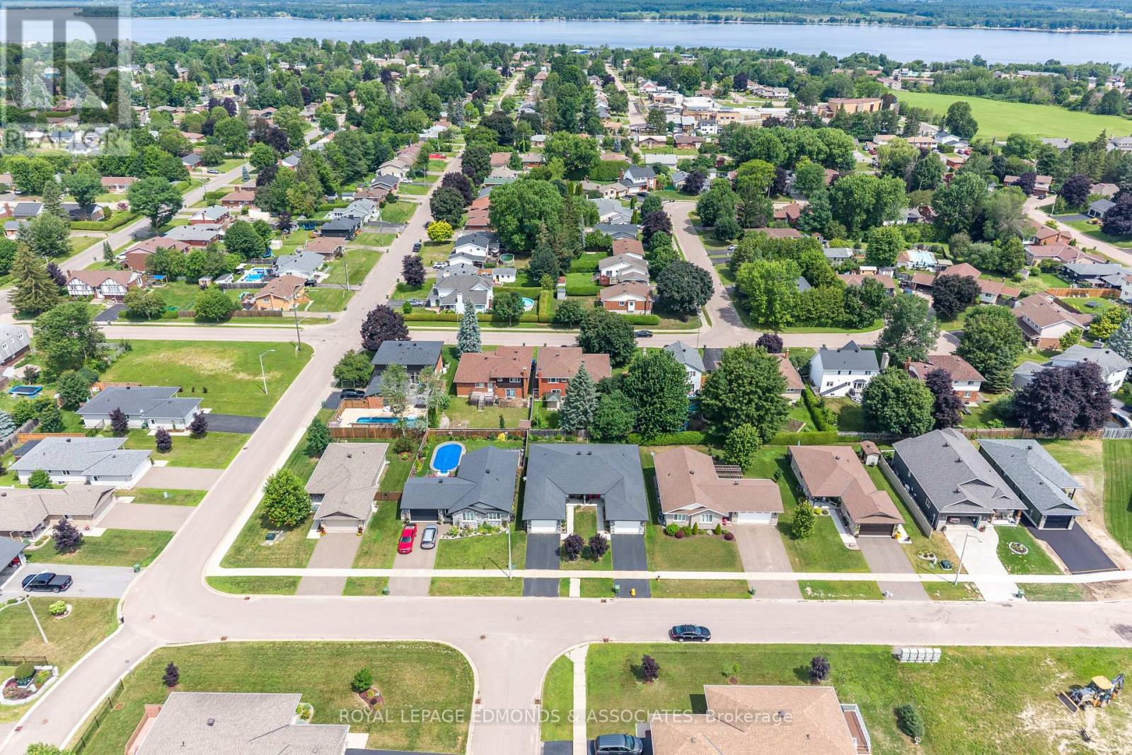 375 PATRICIA AVENUE - 39