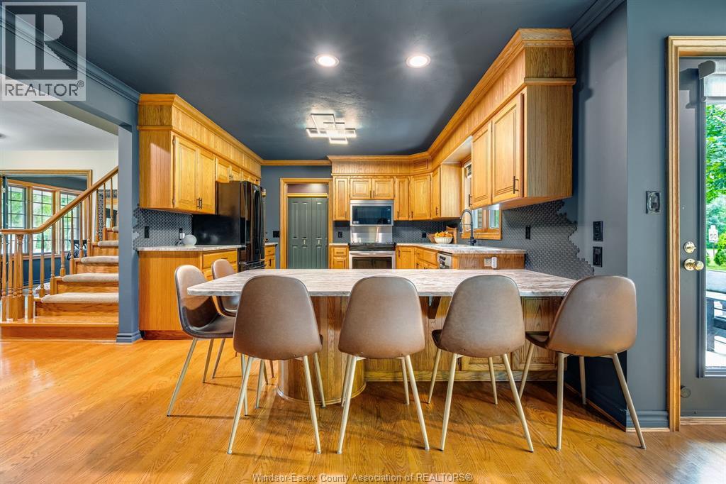 453 Gregory - 8