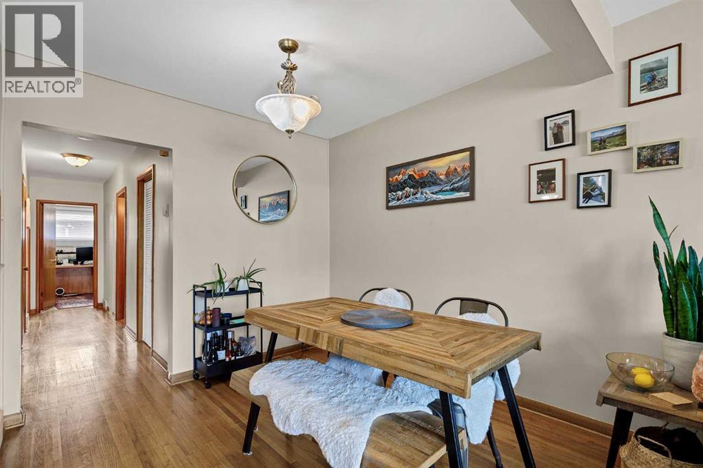 2217 33 Street SW - Image 28