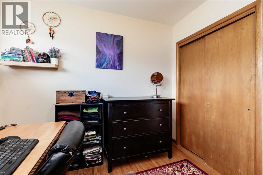 2217 33 Street SW - Image 34