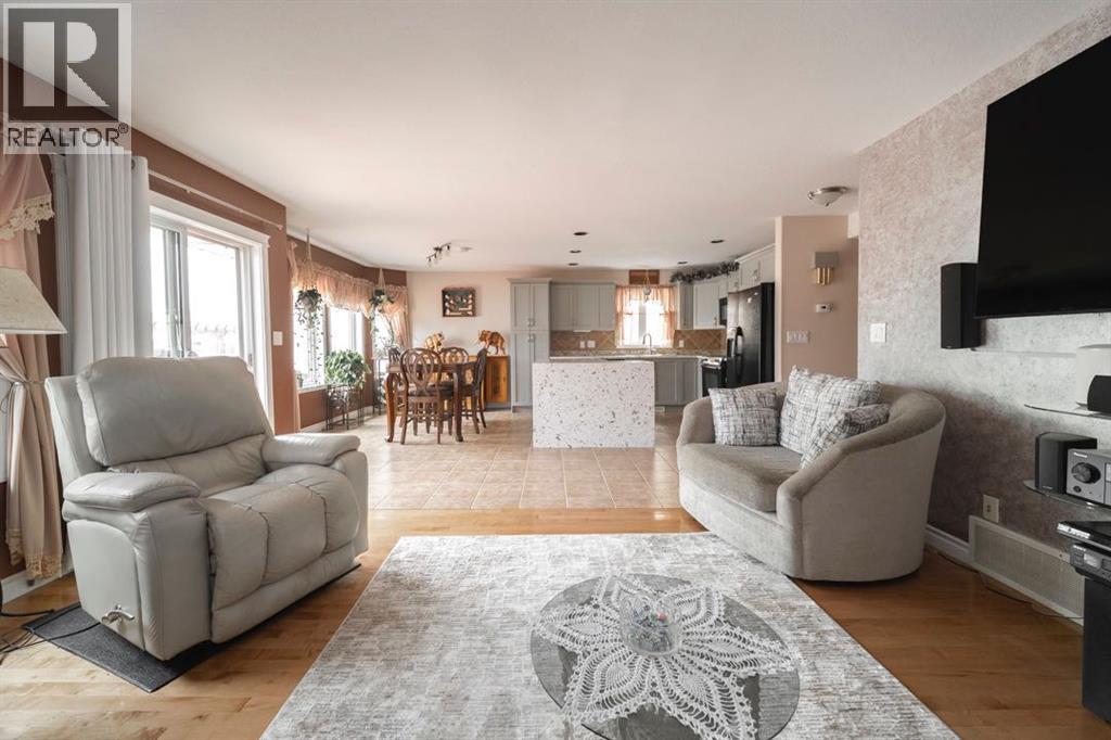 193 Fisher Crescent - 18