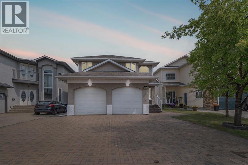 193 Fisher Crescent - 1