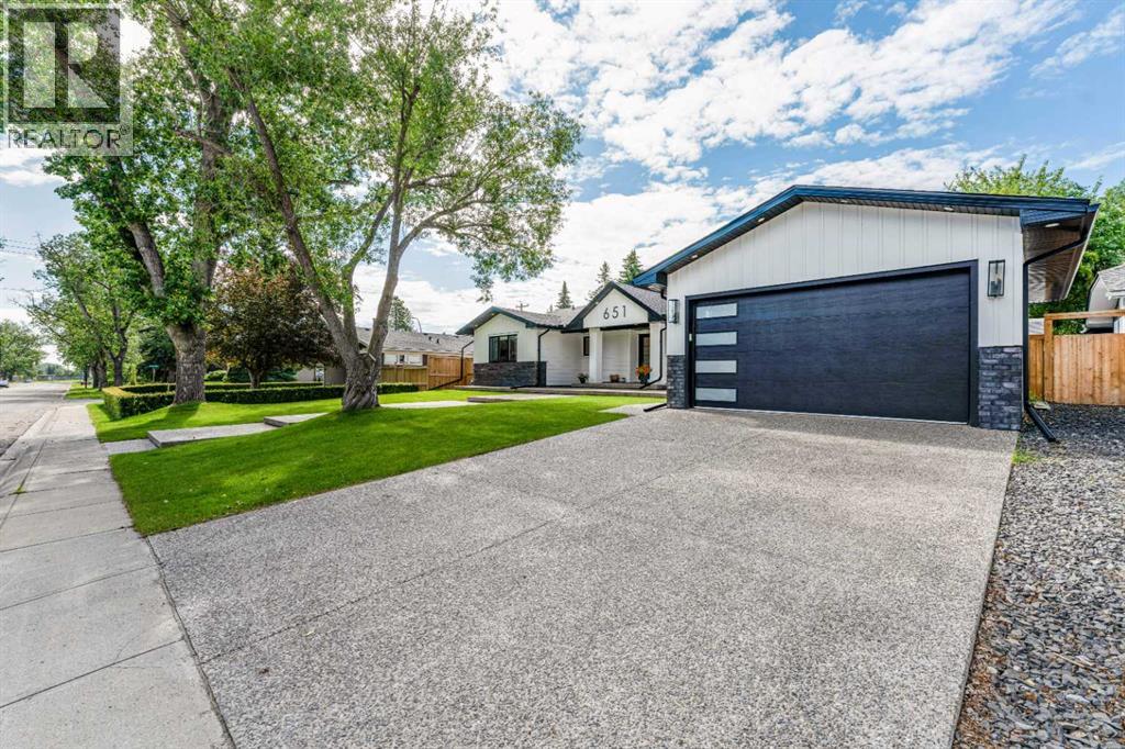 651 Willingdon Boulevard SE - Image 38