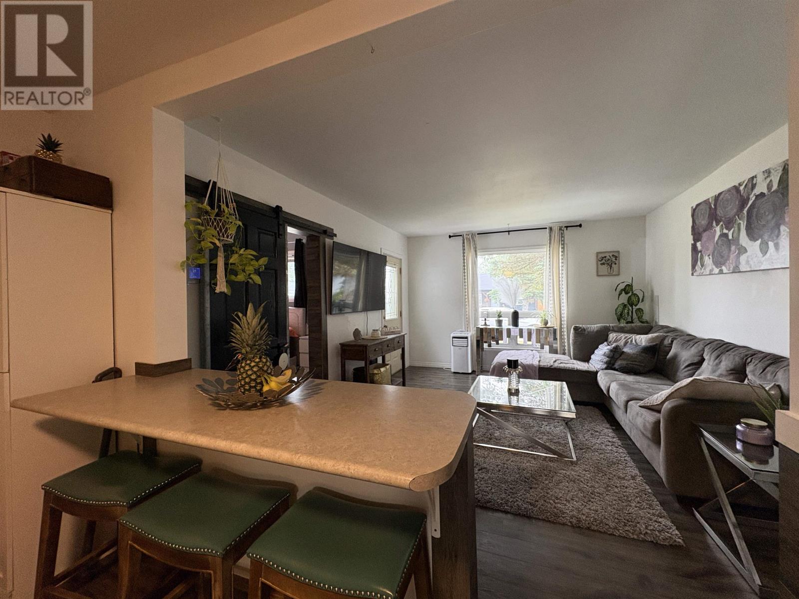 905 Portage AVE N - 7