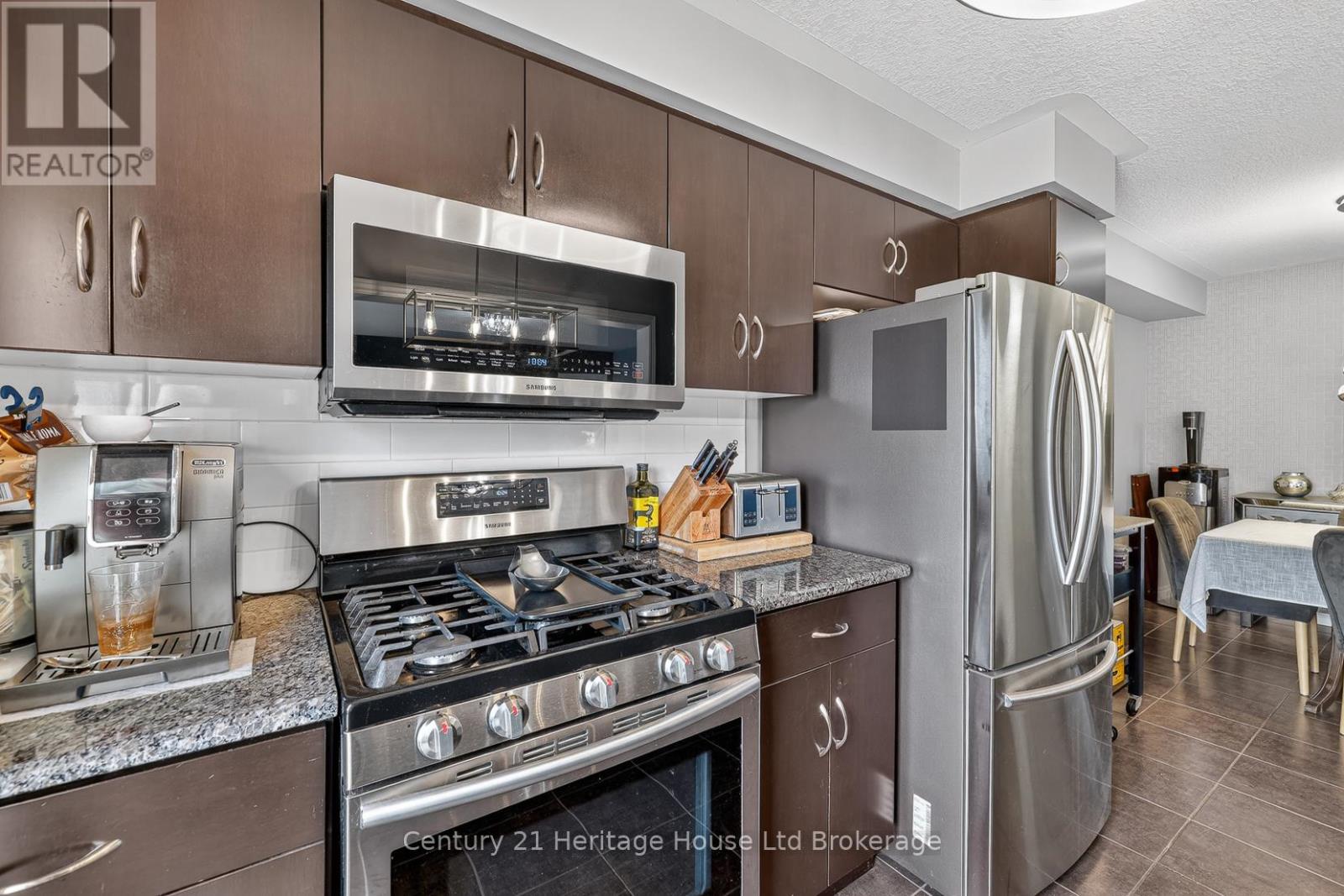 1180 CAEN AVENUE - 12
