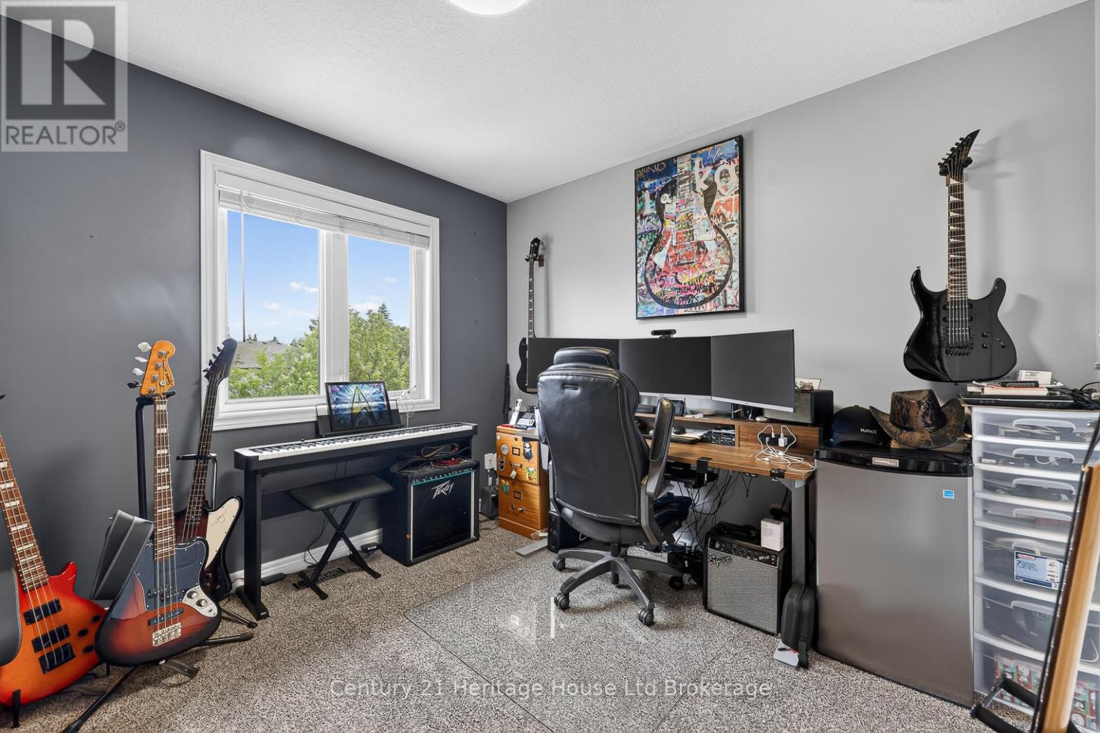 1180 CAEN AVENUE - 17